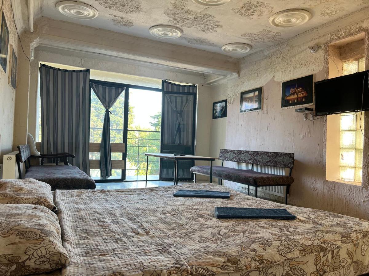 Smile Guesthouse 트빌리시 외부 사진